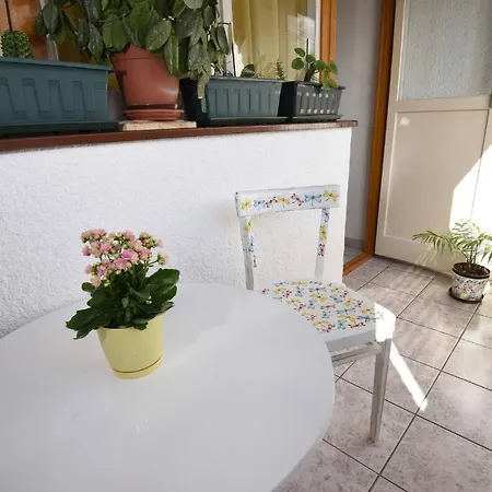 Close To The Centre, 2-bedroom Apartment Zadar