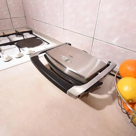 Close To The Centre, 2-bedroom *
