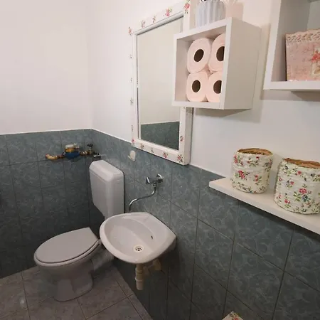 Close To The Centre, 2-bedroom *